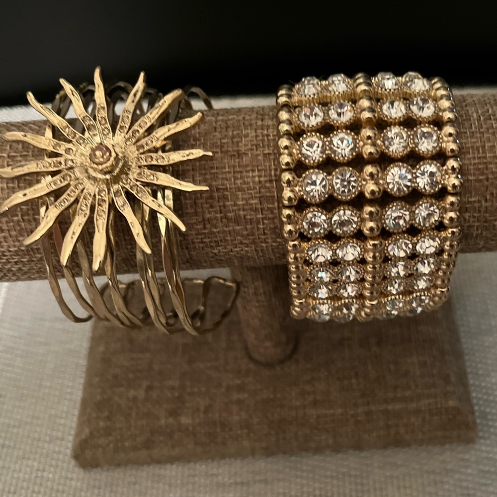 🟢NWOT TWO NICE QUALITY GOLD-PLATED COSTUME CRYSTAL STYLE BRACELETS